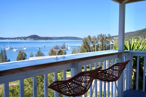 Tascott Casa | Coastal Retreat with Water Views