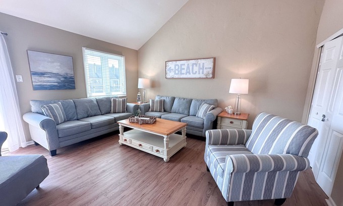 Southend Casa | Coastal Soul - Beach block, on cul-de-sac street, pet friendly.