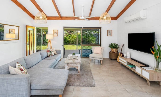 Kewarra Beach Casa | Coastal Soul Luxury Home Trinity Beach