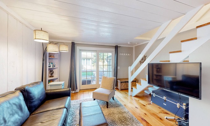 Mashpee Casa | Coastal townhome with easy beach access, beach gear, balconies, grill, W/D, & AC