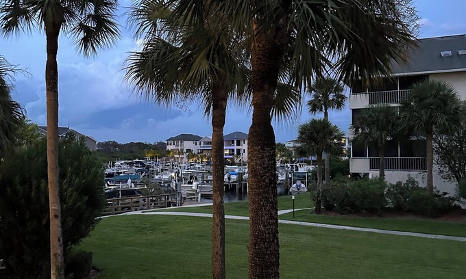 New Port Richey Condominio | Coastal Vibes in New Port Richey, FLA. Waterfront , sunsets free.