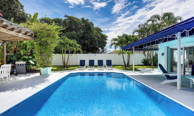 Juno Beach Villa | Coastal Villa w/ Private Yard + Heated Pool!