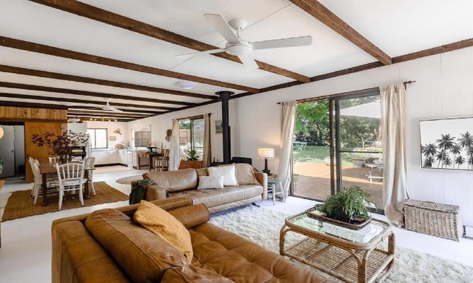 Killcare Casa | Coastal Vintage Cottage Brimming With Character and Charm Just Moments To Beaches, Bay and Cafes