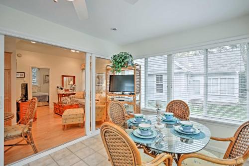 Summer Village Casa | Coastal Wells Cottage with Access to Game Room and Gym