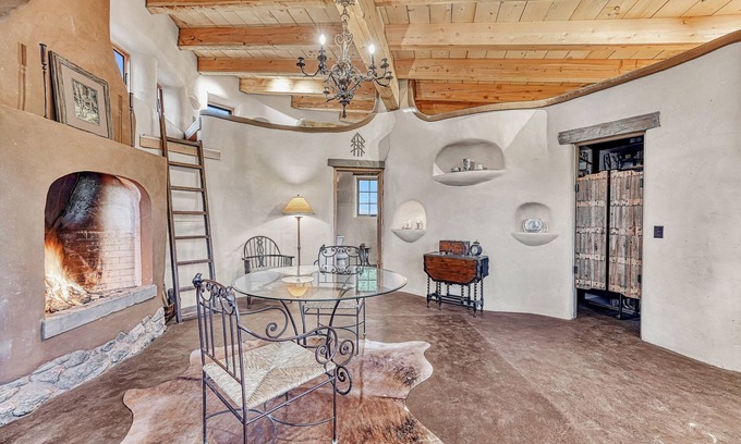 Paonia Cabaña | Cob Cottage Getaway