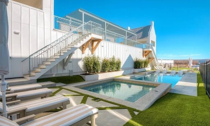Eufaula Cabaña | Cobalt Cottage-Heated Pool Hot Tub-perfect Oasis escape, relaxation station.