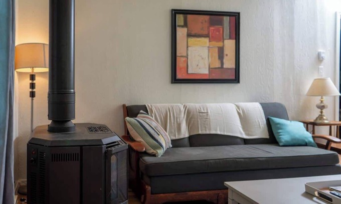 Tay Valley Cabina | Cobblestone 2-Bedroom Cottage #3 "Adams"