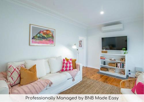 Dubbo Casa | Cobbora Cottage - Sleek & Stylish, Near Hospital
