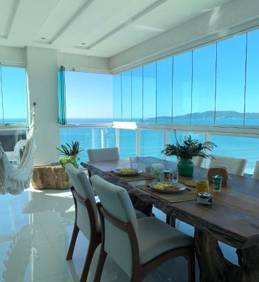 Andorinha Apartamento | COBERTURA com belíssima vista para o mar e jacuzzi