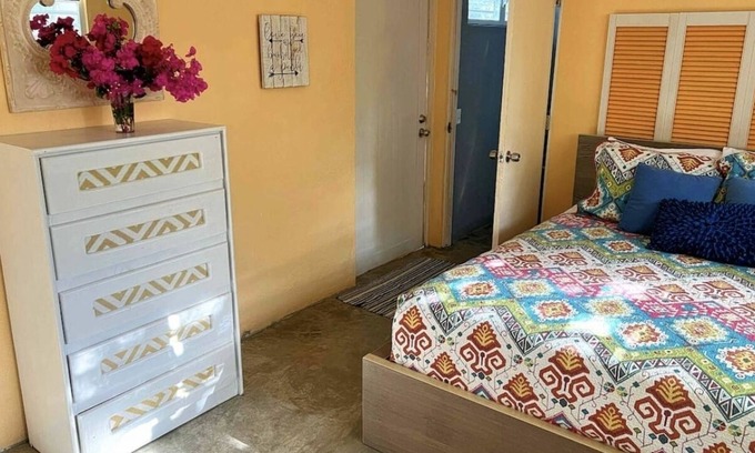 Isabel II Apartamento | Coco Caribe Guesthouse romantic, secluded and modern.