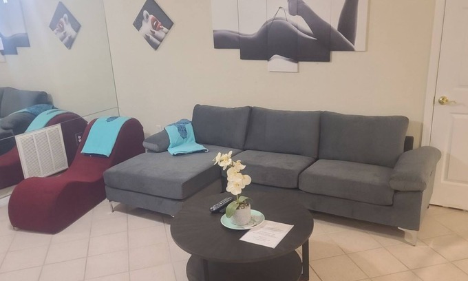 Lutz Condominio | Coco's Getaway