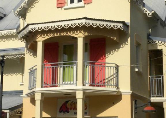 Pointe du Bout Apartamento | CoCoKreyol - " GRENADINE "