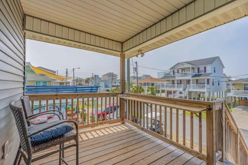 Cherry Grove Beach Casa | Coconut Flats Duplex- Upstairs-