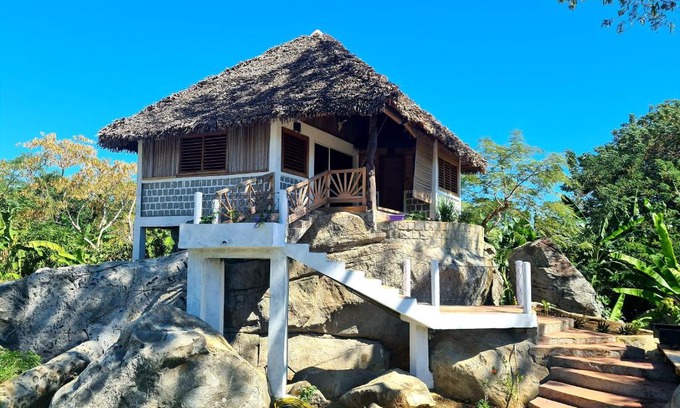 Nosy Komba Casa | COCONUT LODGE KOMBA