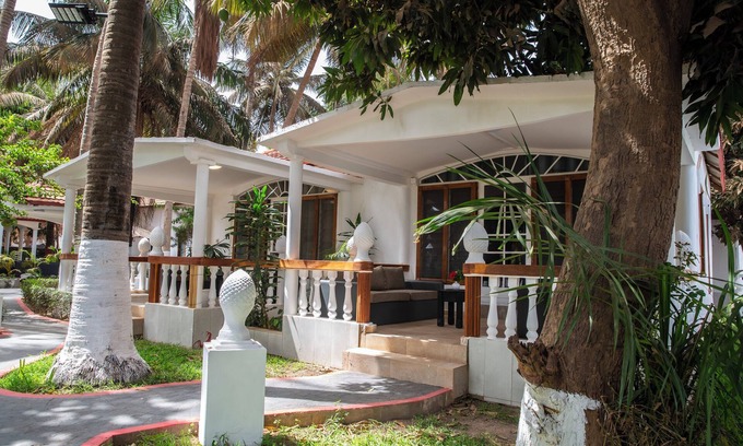Kololi Hotel | Coconut Residence & Spa