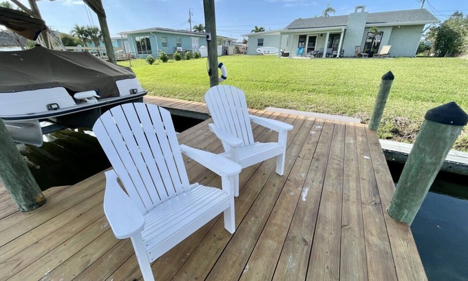 Venetian Way Casa | Coconut River House - Boat Dock & Walk to Beach