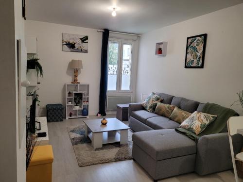 Survilliers Apartamento | Cocooning House 204 Suite Green- Superb studio Aéroport PARIS Roissy CDG, Parc ASTERIX, Château de CHANTILLY, STADE DE FRANCE