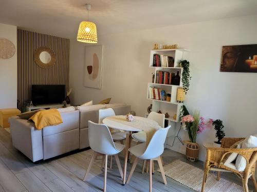 Survilliers Apartamento | COCOONING HOUSE Suite 216 SWEET AND HARMONY- AEROPORT PARIS ROISSY CDG, PARC ASTERIX, CHATEAU DE CHANTILLY, STADE DE FRANCE