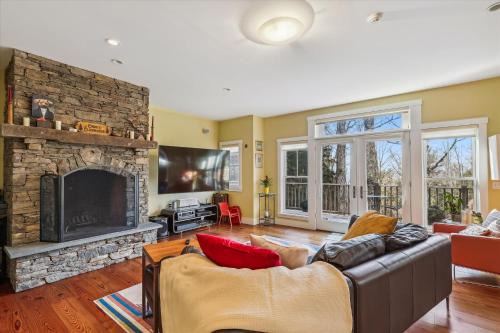 Waterbury Center Casa | Cody's Clubhouse