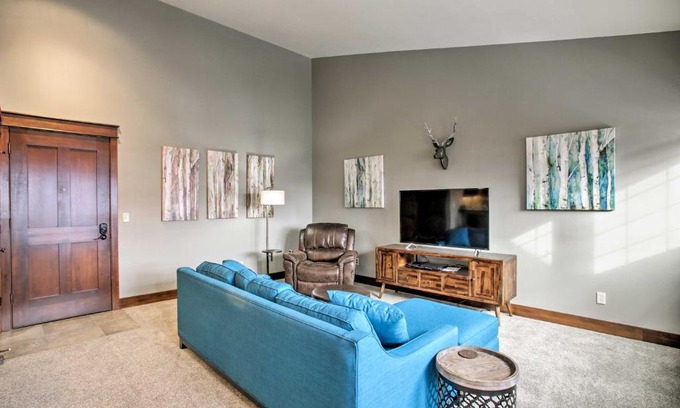 Coeur d'Alene Apartamento | Coeur dAlene Condo - 2 Mi to Beach and Lake!