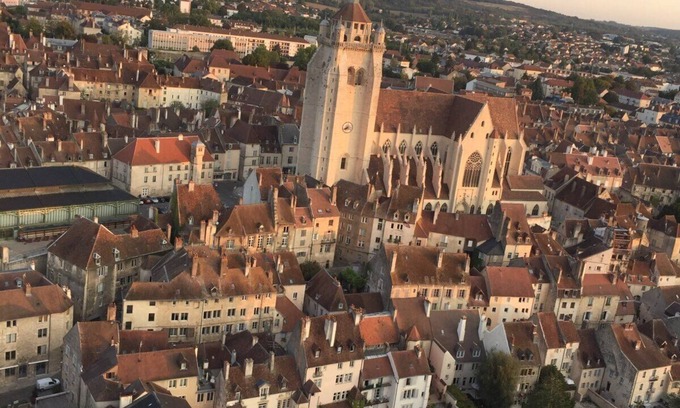 Dole Apartamento | Coeur de Ville, Appartement en rez de Chaussée, Pouvant Accueillir 4 Personnes