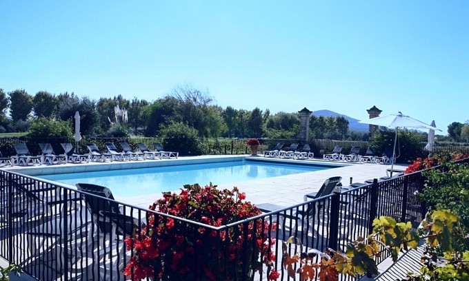 Pont Royal Apartamento | Coeur Provence T2 renovated, air-conditioned, nice view, pool, golf, Aix en Prov 30mn