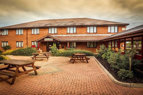 Dungannon Hotel | Cohannon Inn