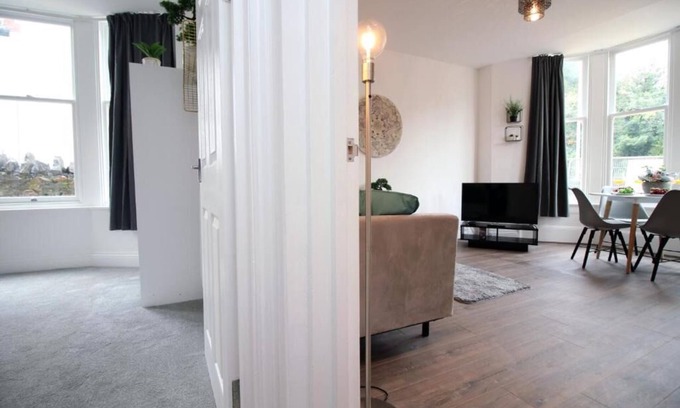 Cathays Apartamento | Cohost Partners Cozy Stay in Cardiff Near Attractions