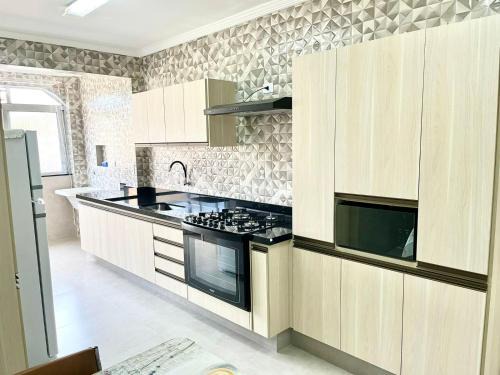 Loteamento Joao Batista Juliao Apartamento | Coimbra Guarujá - Apartamento Beira Mar - Praia Enseada - 150m Praia