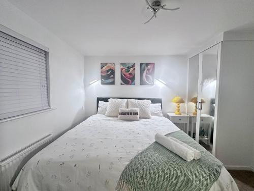 Colchester Casa | Colchester Cosy 3-Bed House, 2 Free parking, Fast WiFi, Pets allowed, City Centre