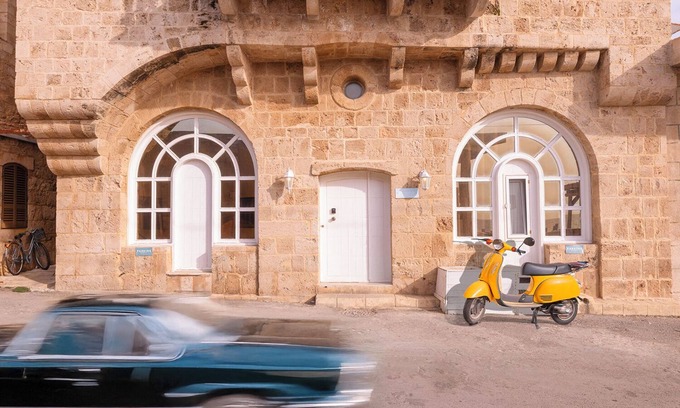 Batroun Apartamento | COLEUS - An authentic spacious studio located next to the sea