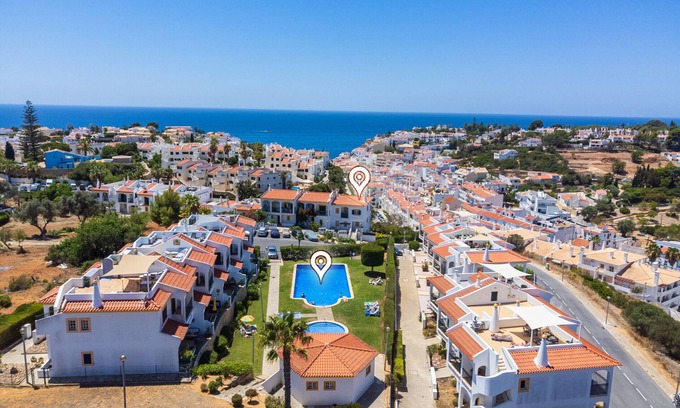 Carvoeiro Chalet De Esquí | Colina Verde G: Charming 1-Bedroom Townhouse