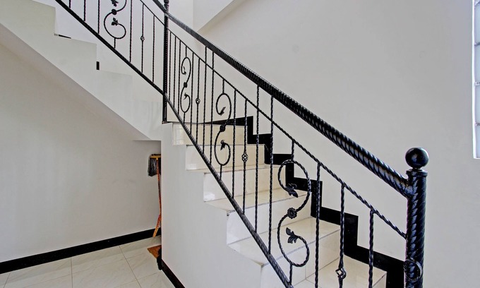 Semarang Hotel | Collection O 92972 Gaharu Hotel