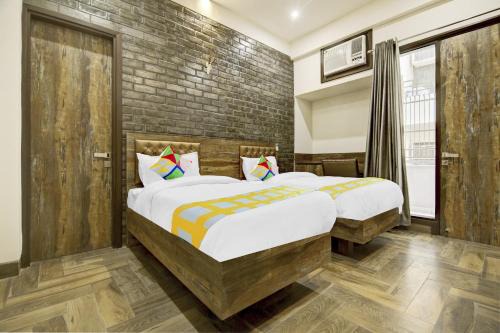 Gurugram Hotel | Collection O CLOUD BAY