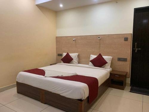 Vijayawada Hotel | Collection O Pavithra Sangamam Ghat Vijayawada