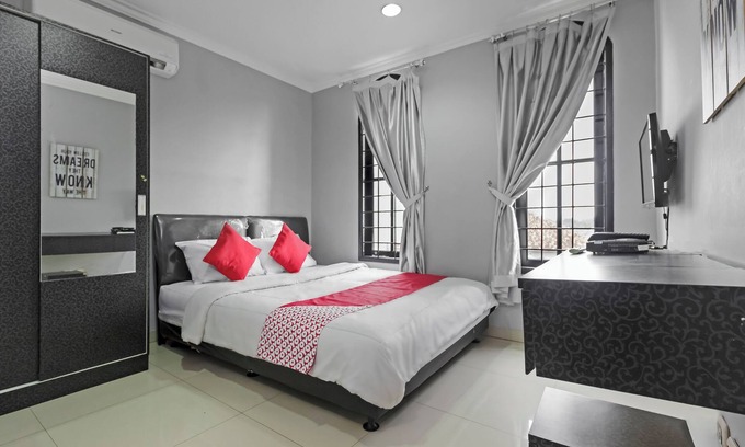 Jakarta Hotel | Collection O Lamaison Residence