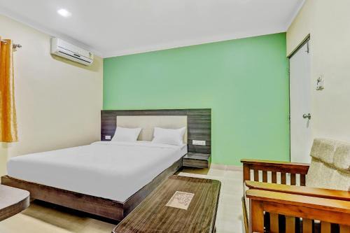 Yeshwanthpur Hotel | Collection O Vijaya Lakshmi Residency