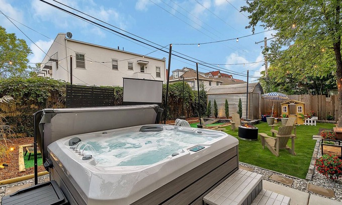 College Hill Casa | College Hill Creole - Hot Tub - Massage Chair