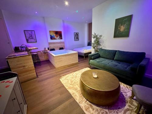Quartier Beauregard-Boufflers-Buthegnemont-Boudonville Apartamento | Colline, La suite cinéma spa privée