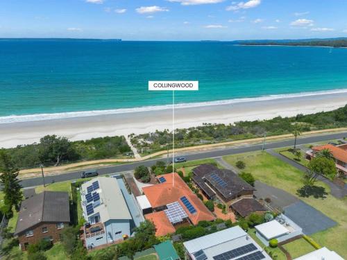 Vincentia Casa | Collingwood - 4BR modern beachfront holiday home