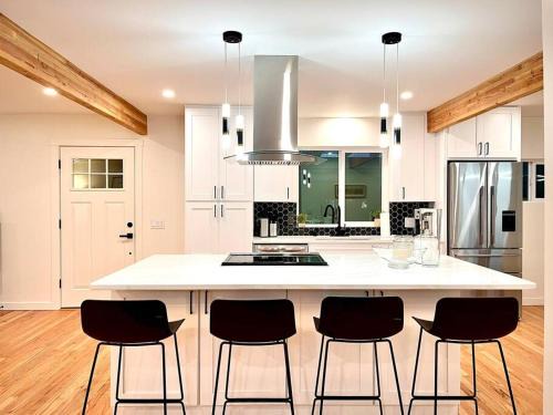 Marysville Casa | Colochas Home A Forest Haven