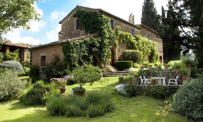 Montisi Otro | Colombiao di Momo: Una Gran Siglo 17 granja con vistas colinas de la Toscana