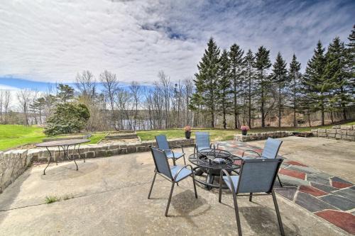 Bucksport Casa | Colonial Home in Bucksport with River Views!