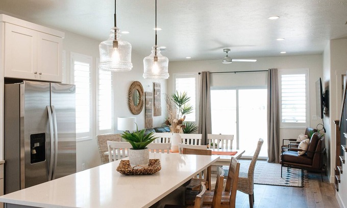 St. George Casa | Color County Southwest Getaway Fit For Adventure! Near Historic St. George and Zion National Park