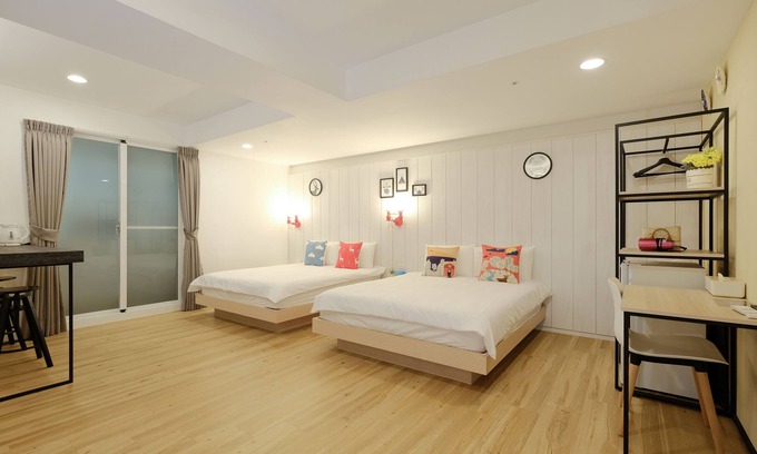 Kaohsiung City Centre Hotel | Color Fun Inn