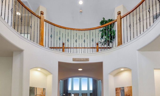 Aurora Casa | Colorado Lux Peace & Love (Top 2 Floors ONLY): Spacious & Cozy Scenic Views, Luxury, Pool Table