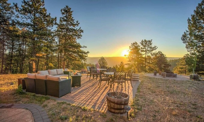 Woodland Park Chalet De Esquí | Colorado Lux! Private Cabin, Hot Tub, Game Room A