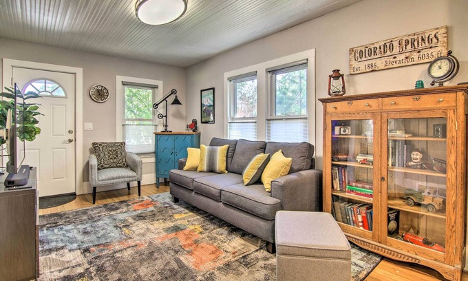 Downtown Colorado Springs Cabaña | ¡NUEVO! Colorado Springs Bungalow - ¡Camina hasta el centro!