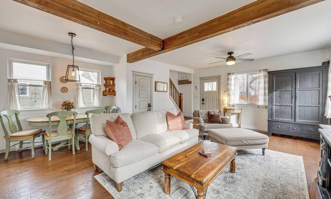 Central Colorado Springs Cabaña | Colorado Springs Home: Balcony w/ Mountain Views!