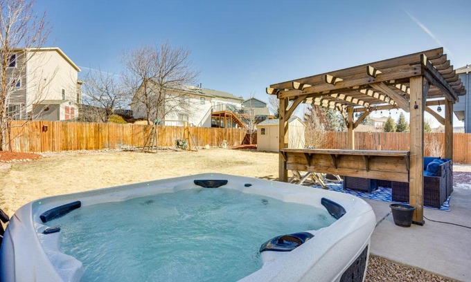 Monument Casa | Colorado Vacation Rental with Private Hot Tub